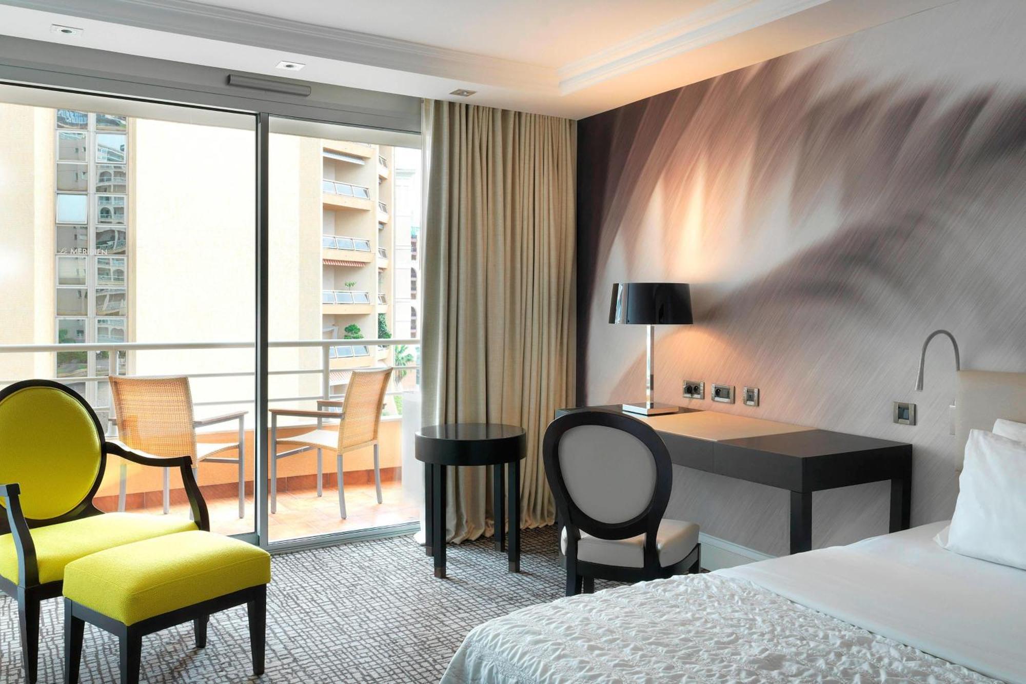 Le Méridien Plaza Hotel